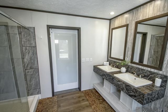 20649 Liberty Rd, Pride, LA 70770