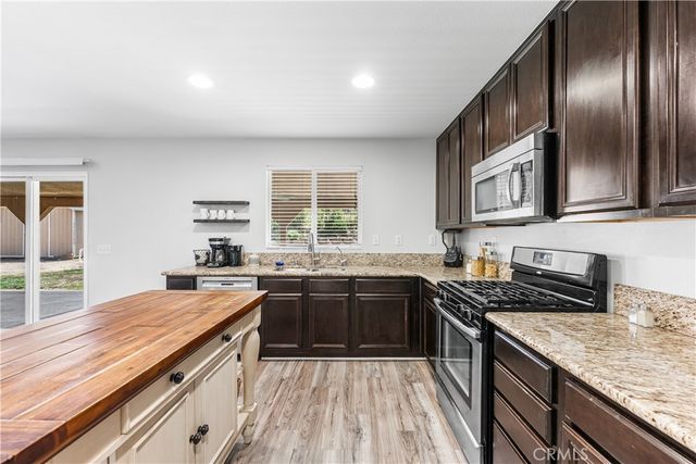 7150 Hemlock, Lancaster, CA 93536