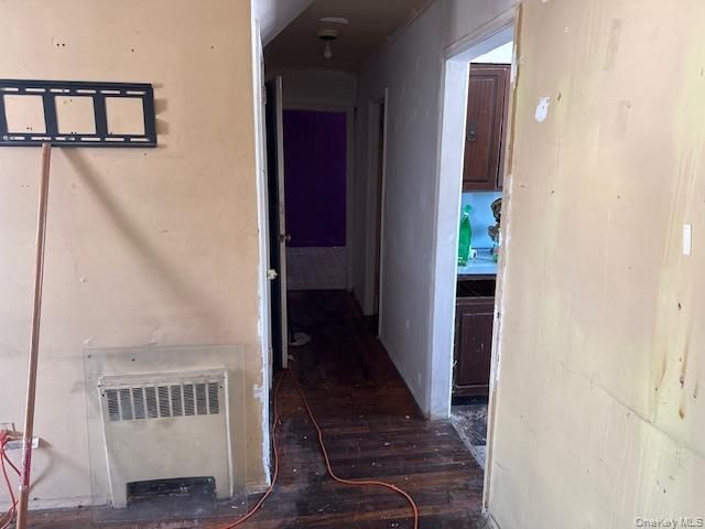 48 Cliff Avenue, Hempstead, NY 11550