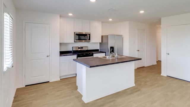 110 Bull Lake CIR, Buda, TX 78610