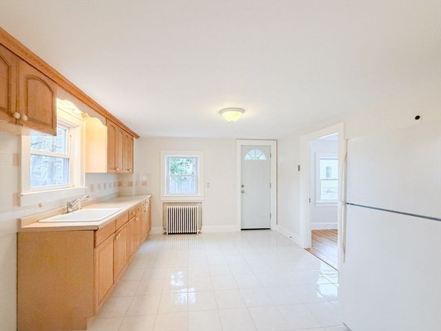 127A Plain St, Braintree, MA 02184