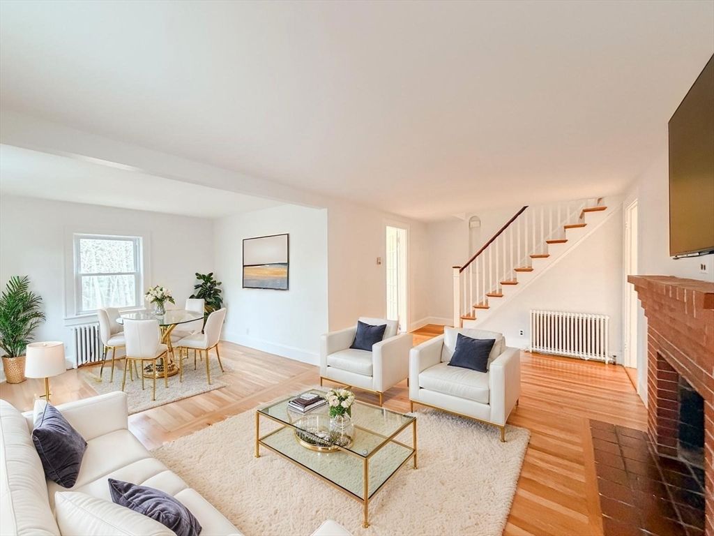 127A Plain St, Braintree, MA 02184