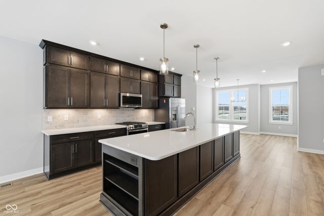 404 Elite Street 2-605, Westfield, IN 46074