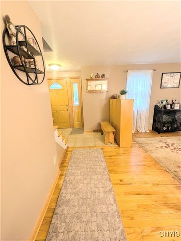 419 Branchwood Drive, Salina, NY 13090