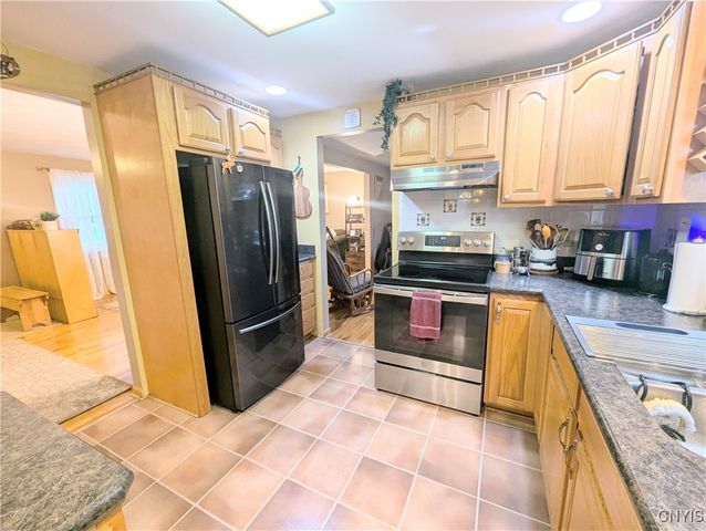 419 Branchwood Drive, Salina, NY 13090