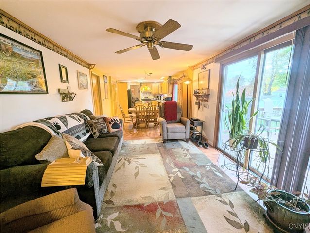 419 Branchwood Drive, Salina, NY 13090