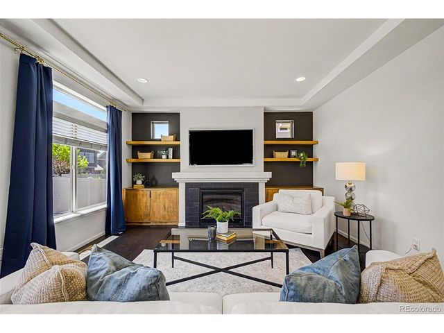 426 Highlands Cir, Erie, CO 80516