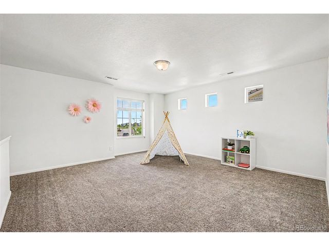 426 Highlands Cir, Erie, CO 80516