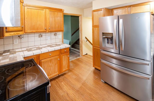 4253 Hilldale Drive, Newburgh, IN 47630