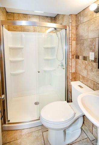 4253 Hilldale Drive, Newburgh, IN 47630