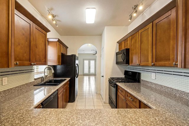 7308 Magnolia Blossom, Galveston, TX 77551