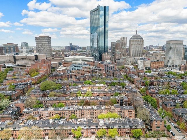 2 Clarendon St 302, Boston, MA 02116