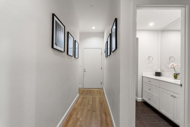 2 Clarendon St 302, Boston, MA 02116