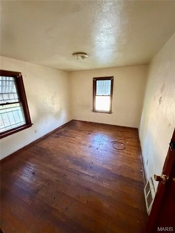 6036 Margaretta Avenue, Pine Lawn, MO 63120