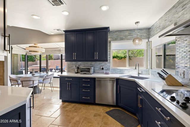 11434 N 43RD Street, Phoenix, AZ 85028