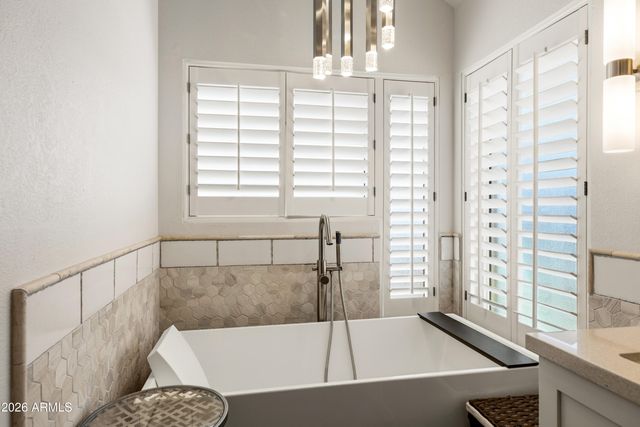 11434 N 43RD Street, Phoenix, AZ 85028