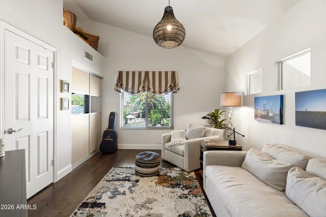 11434 N 43RD Street, Phoenix, AZ 85028