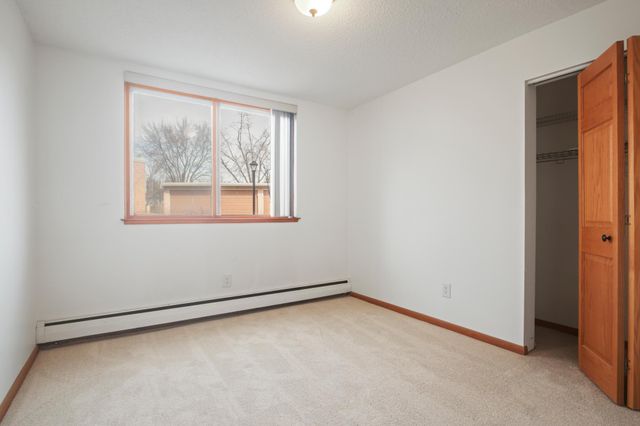 9143 Highway 55 103, Golden Valley, MN 55427