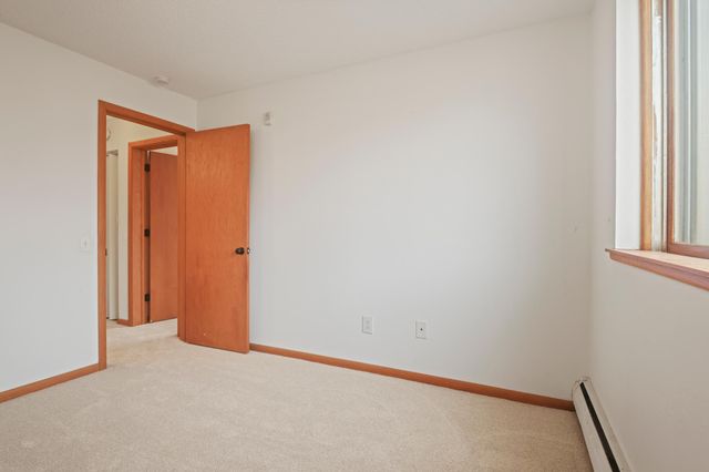 9143 Highway 55 103, Golden Valley, MN 55427