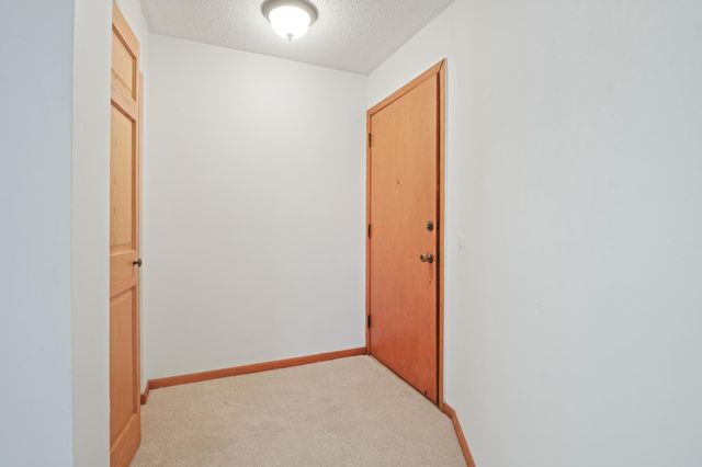 9143 Highway 55 103, Golden Valley, MN 55427