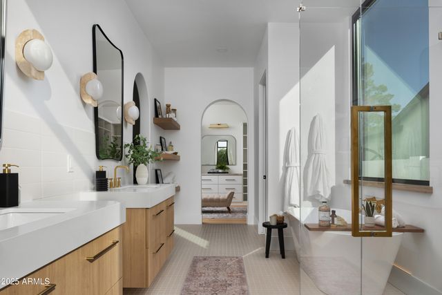 4120 N 44th Place, Phoenix, AZ 85018