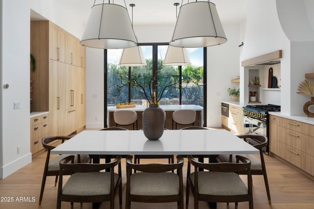 4120 N 44th Place, Phoenix, AZ 85018