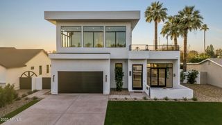 4120 N 44th Place, Phoenix, AZ 85018