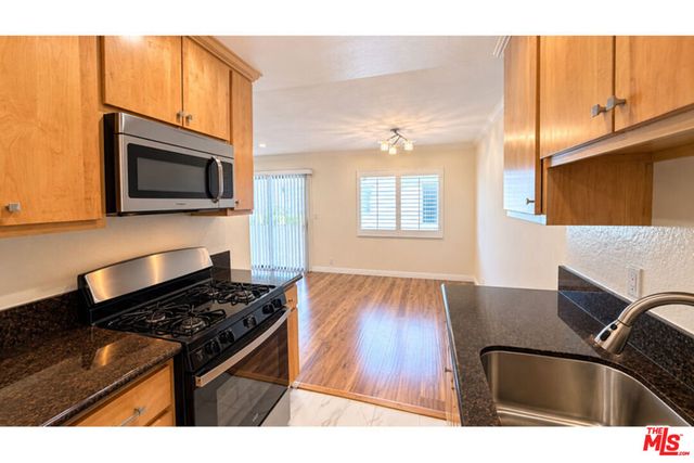 15141 Burbank Boulevard 203, Van Nuys, CA 91411