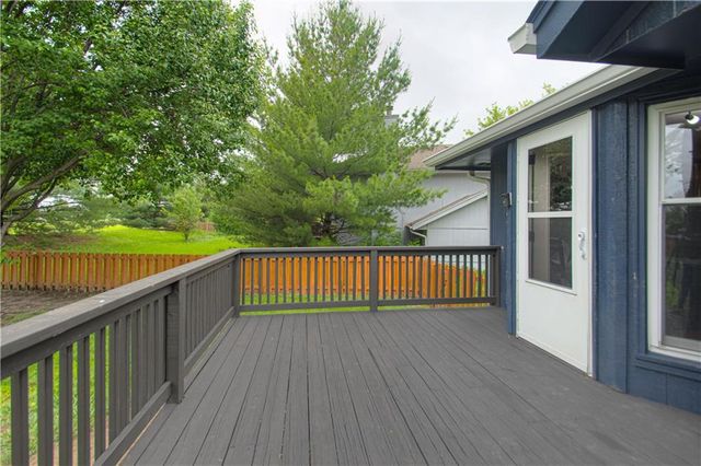 10820 N Kentucky Court, Kansas City, MO 64157