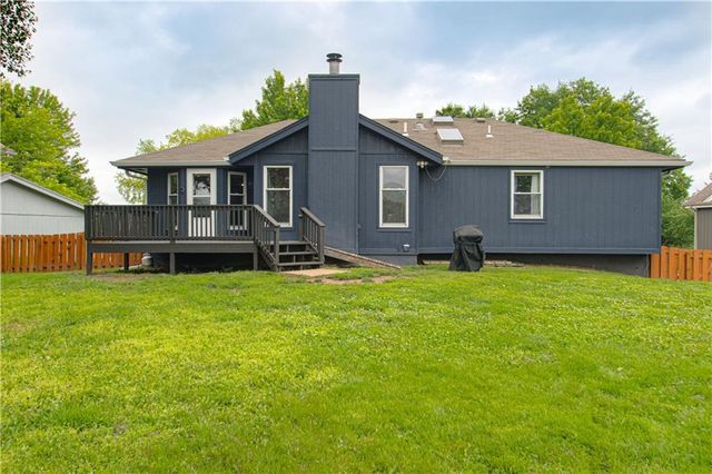 10820 N Kentucky Court, Kansas City, MO 64157