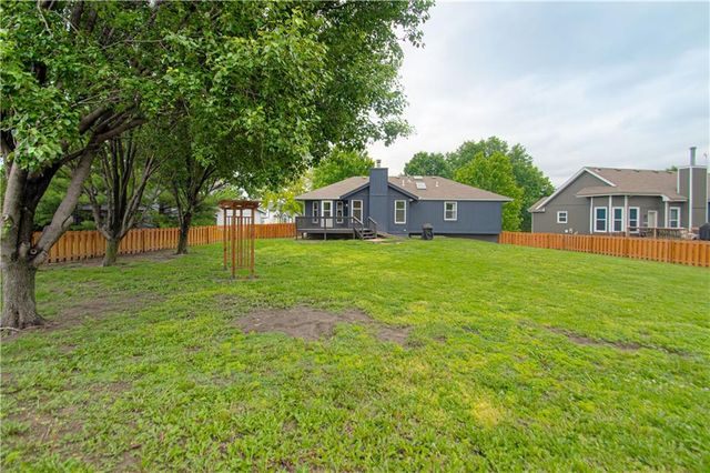 10820 N Kentucky Court, Kansas City, MO 64157