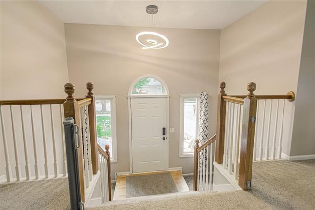 10820 N Kentucky Court, Kansas City, MO 64157