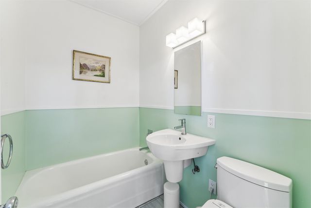 635 Foster Drive, Des Moines, IA 50312