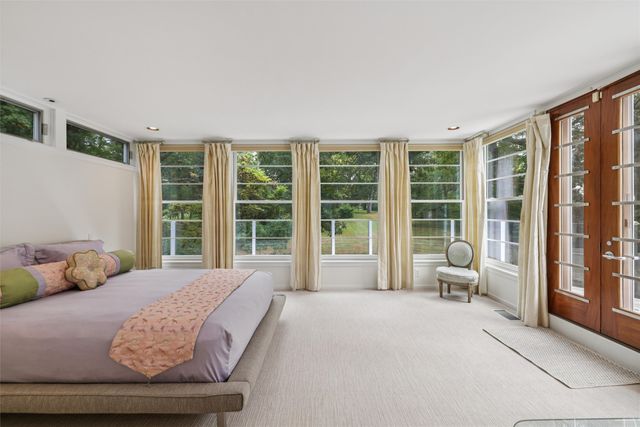 635 Foster Drive, Des Moines, IA 50312