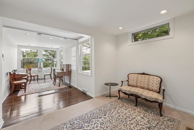 635 Foster Drive, Des Moines, IA 50312