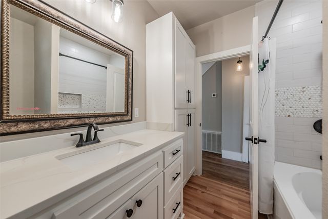 306 Davis Street, Weatherford, TX 76086