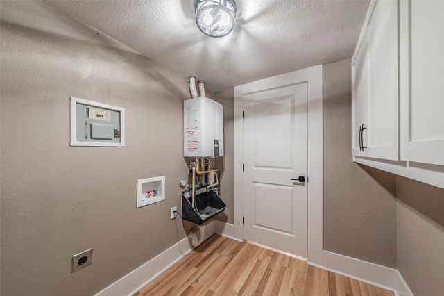 306 Davis Street, Weatherford, TX 76086