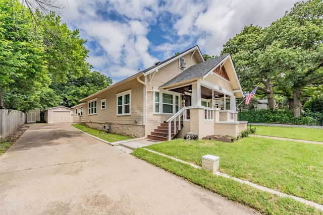 306 Davis Street, Weatherford, TX 76086