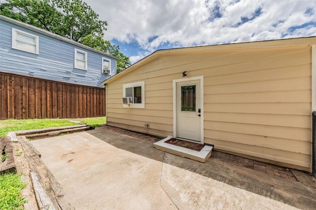 306 Davis Street, Weatherford, TX 76086