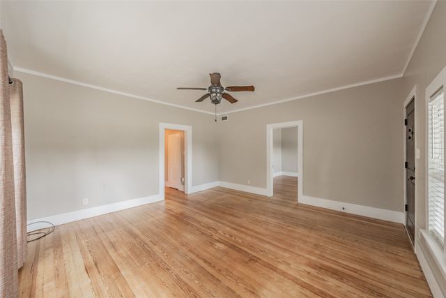 306 Davis Street, Weatherford, TX 76086