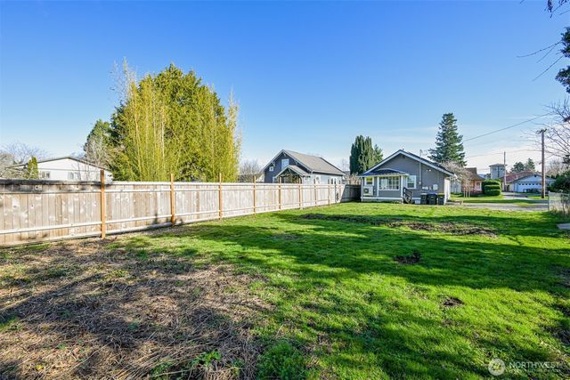 2612 West Street, Bellingham, WA 98225