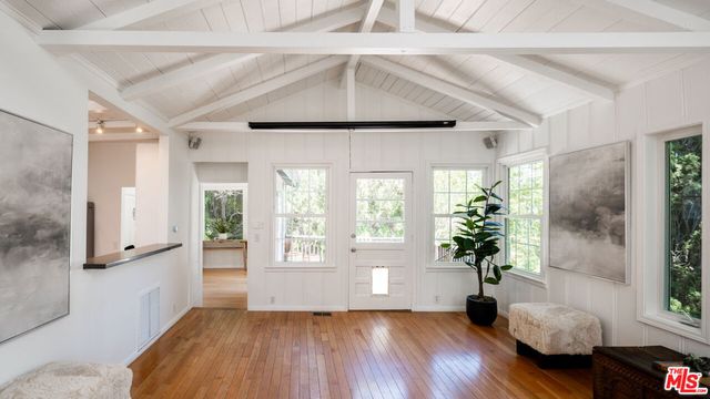 3980 Hopevale Drive, Los Angeles, CA 91403