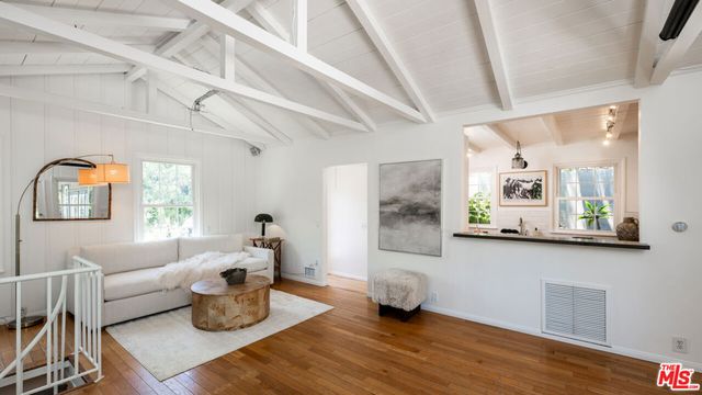 3980 Hopevale Drive, Los Angeles, CA 91403