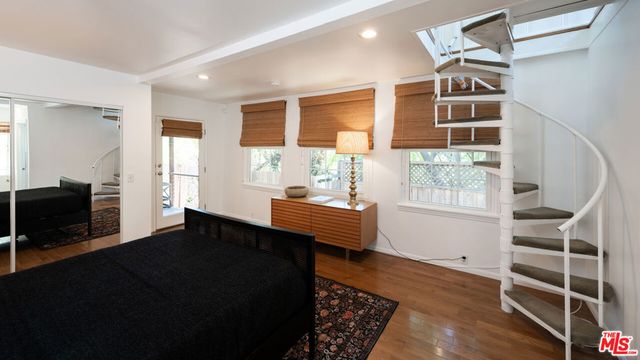 3980 Hopevale Drive, Los Angeles, CA 91403
