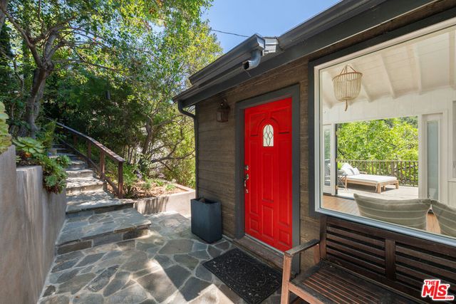 3980 Hopevale Drive, Los Angeles, CA 91403