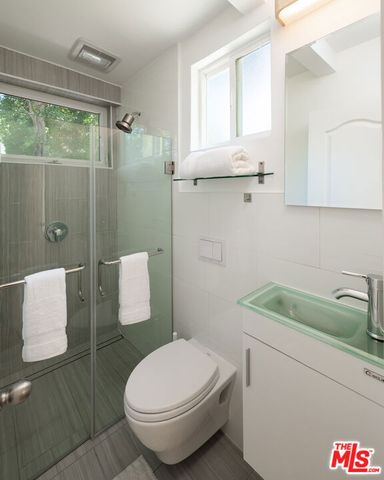 3980 Hopevale Drive, Los Angeles, CA 91403