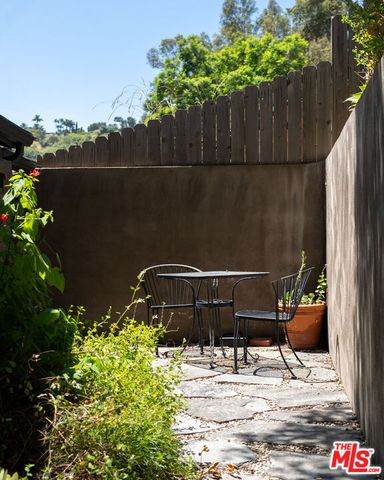3980 Hopevale Drive, Los Angeles, CA 91403