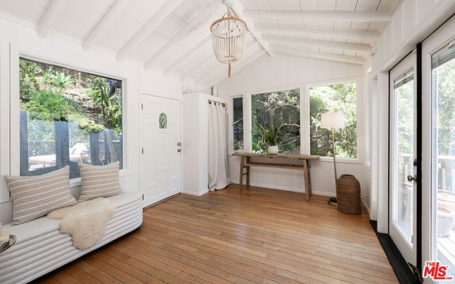 3980 Hopevale Drive, Los Angeles, CA 91403