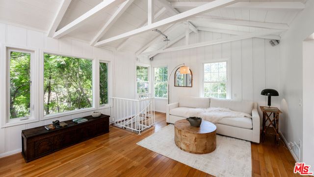 3980 Hopevale Drive, Los Angeles, CA 91403