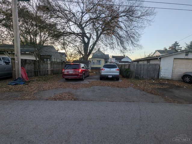 1836 Pleasant Avenue, Hamilton, OH 45015